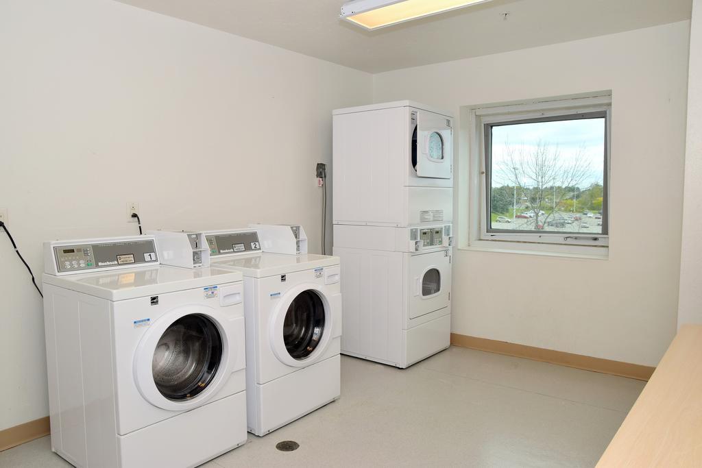Motel 6-Whitby, On - Toronto East Kültér fotó