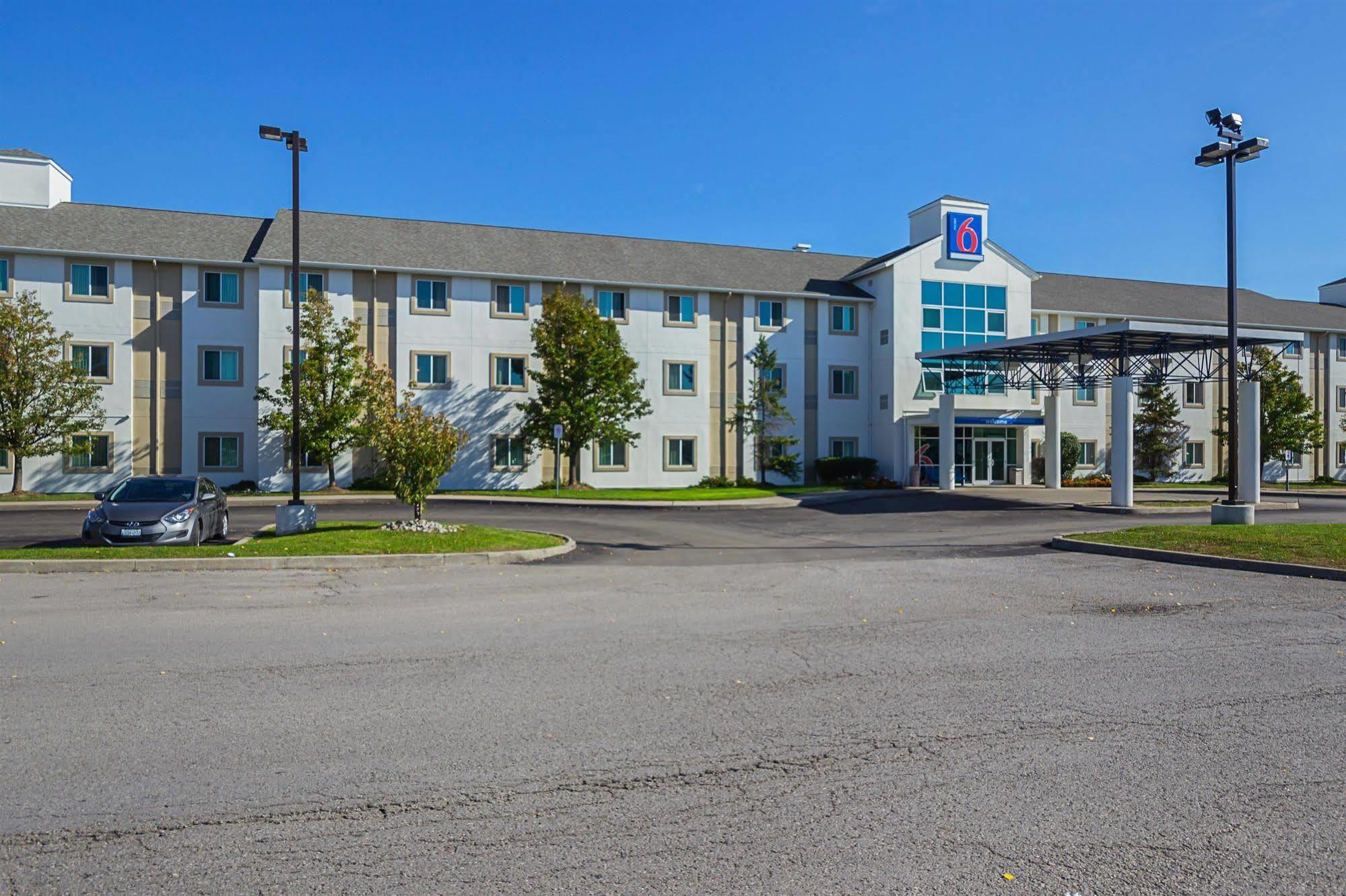 Motel 6-Whitby, On - Toronto East Kültér fotó